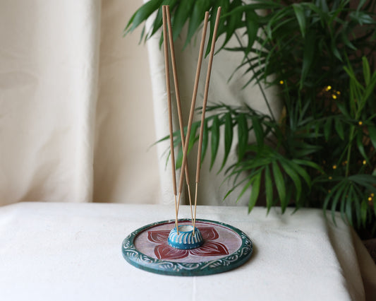 Four Petals Cone & Incense Holder