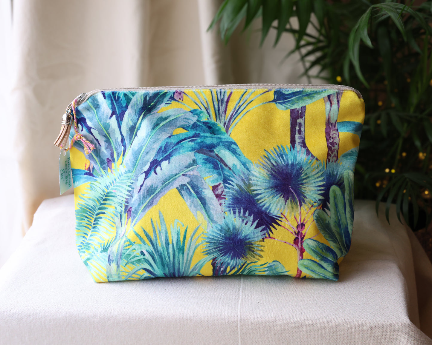 Palm Springs Velvet Wash Bag