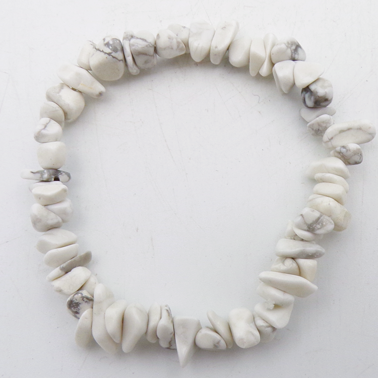White Howlite Crystal Chipstone Bracelet