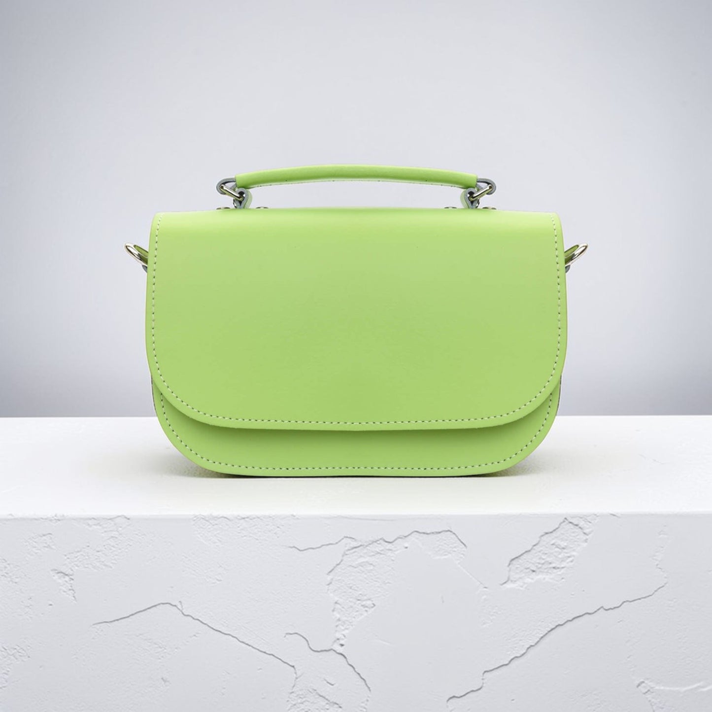 Aura Handmade Leather Bag - Grass Green