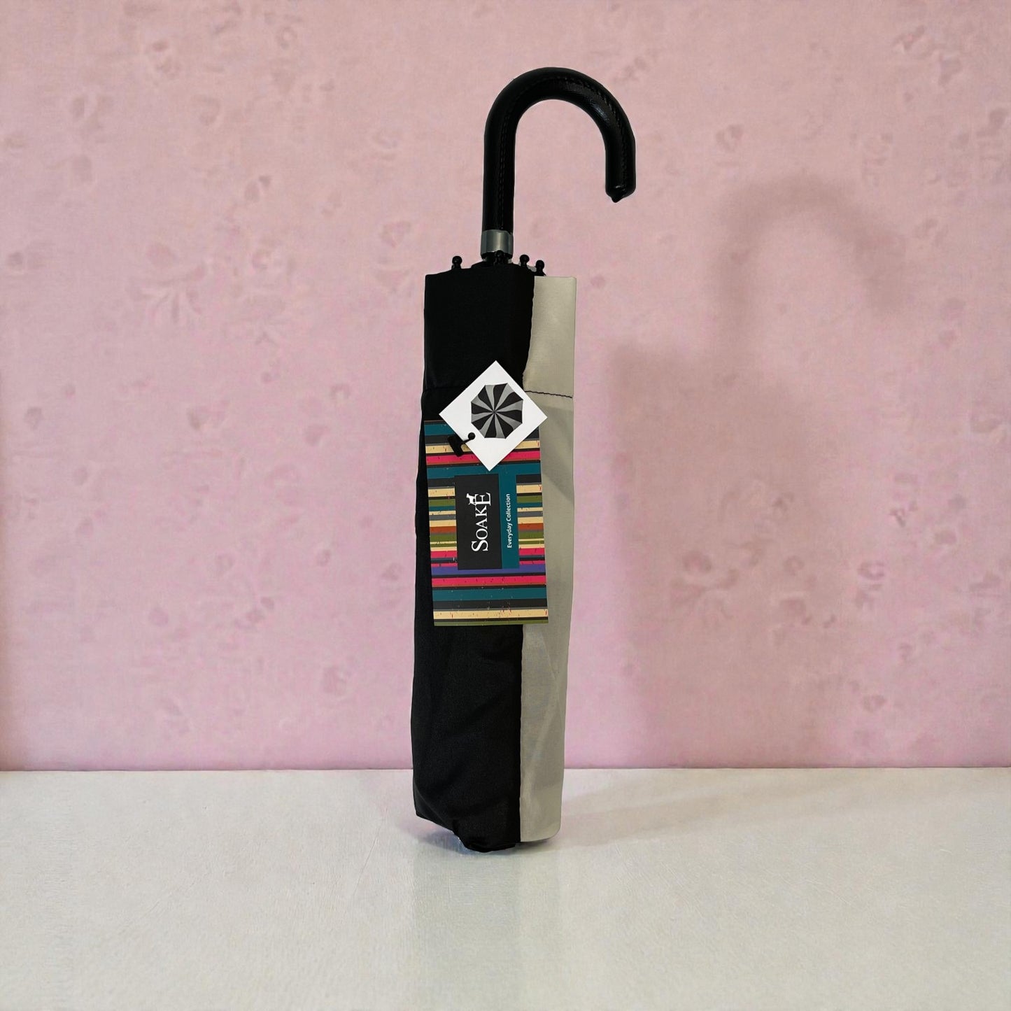 Everyday Swirl Folding Umbrella: Black/Cream