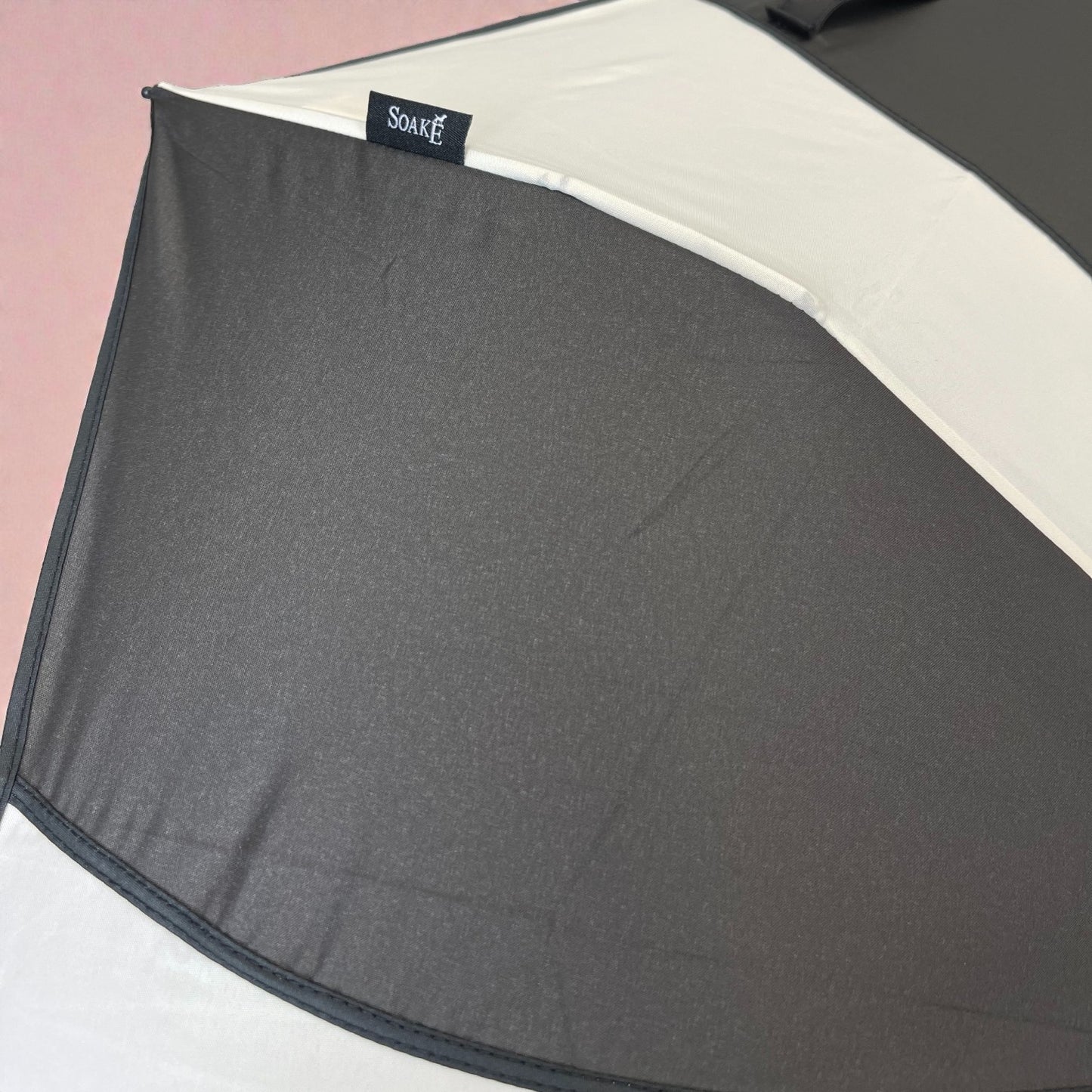 Everyday Swirl Folding Umbrella: Black/Cream