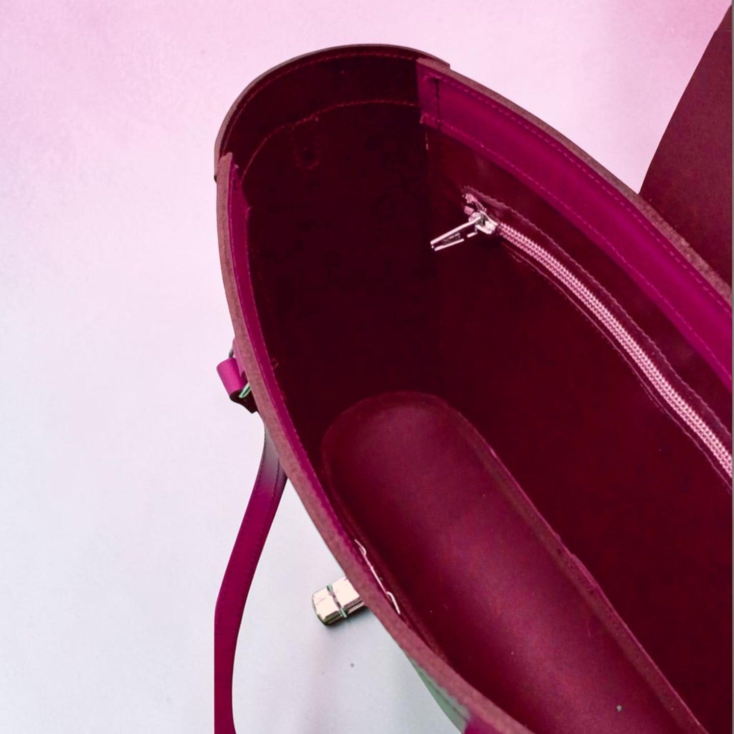 Leather Mini Twist Lock Shopper Bag - Magenta