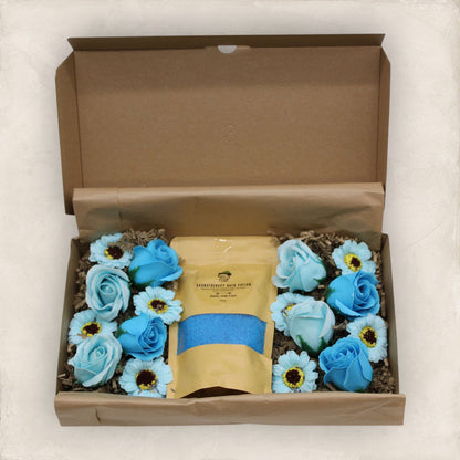 Total Unwind Bath Sea Salts & Soap Flowers Set