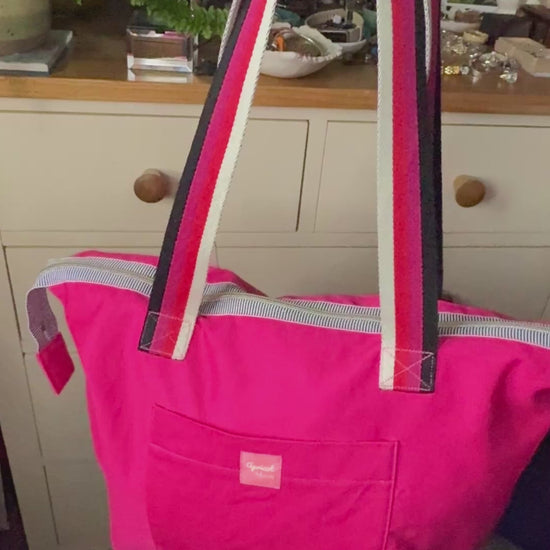 Short video of the Berry Riot shoulder tote handmade by Apricot Moon