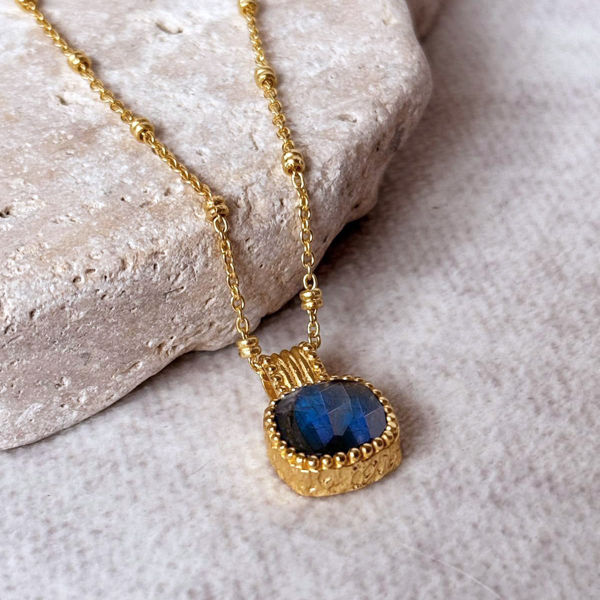 Tetra Square Gemstone Pendant: Labradorite